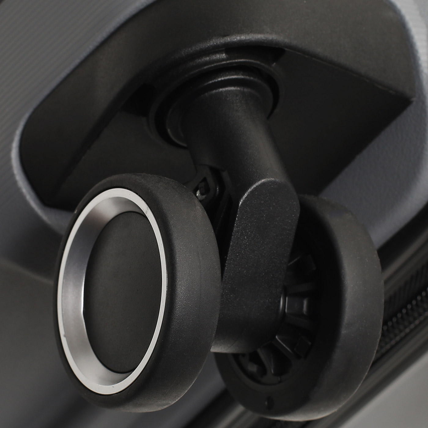 Чемодан маленький S из полипропилена Sun Voyage Elite