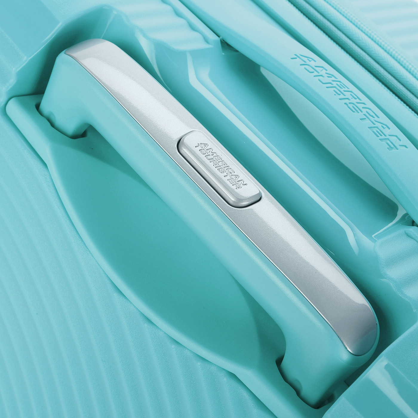Чемодан American Tourister Soundbox