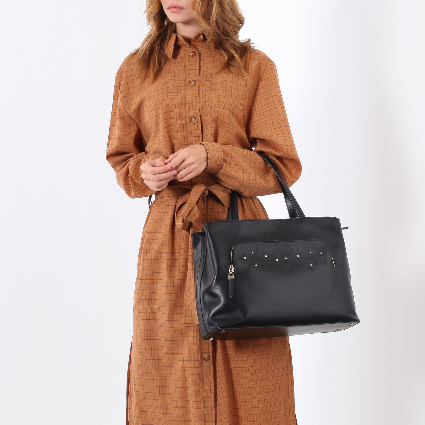 Сумка с клепками Aurelli 