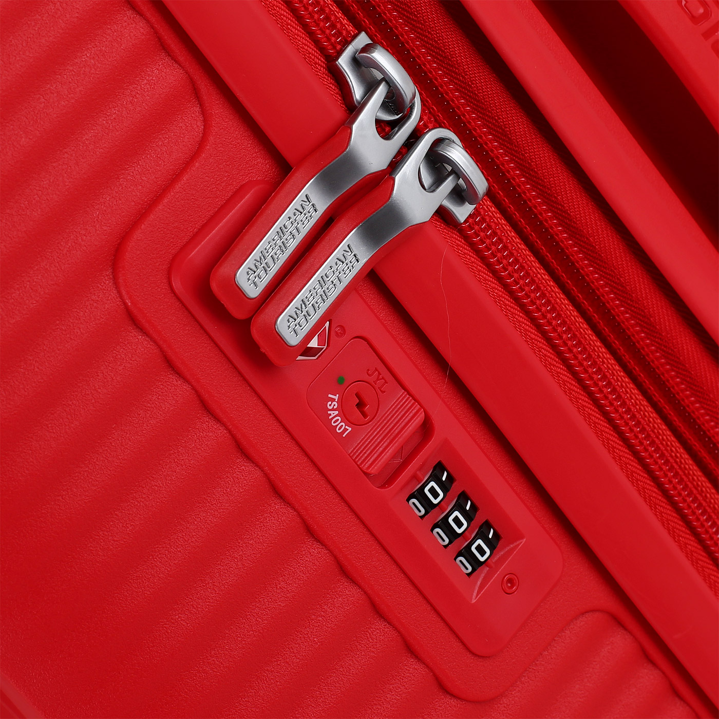 Чемодан American Tourister Soundbox