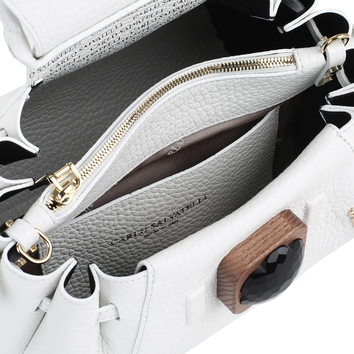 Белая кожаная сумка Carlo Salvatelli Cervino