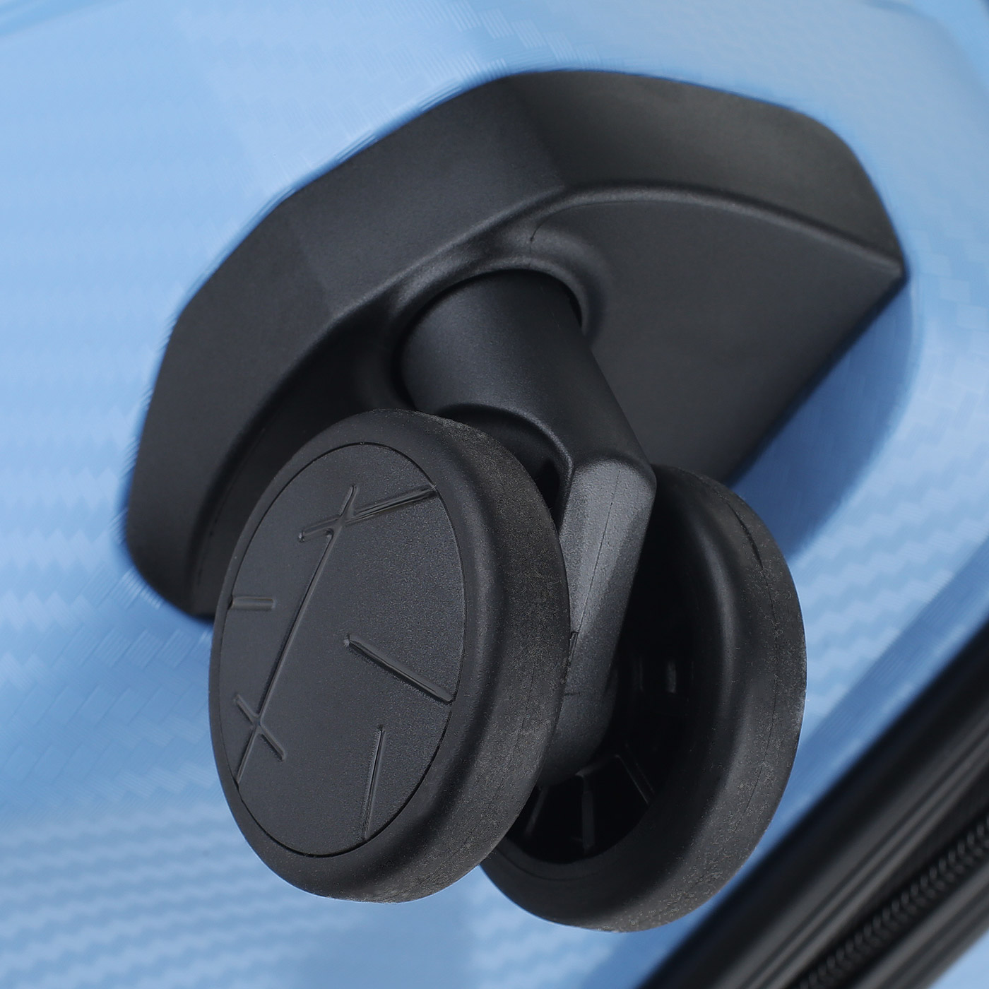 Чемодан средний M из полипропилена Sun Voyage Base