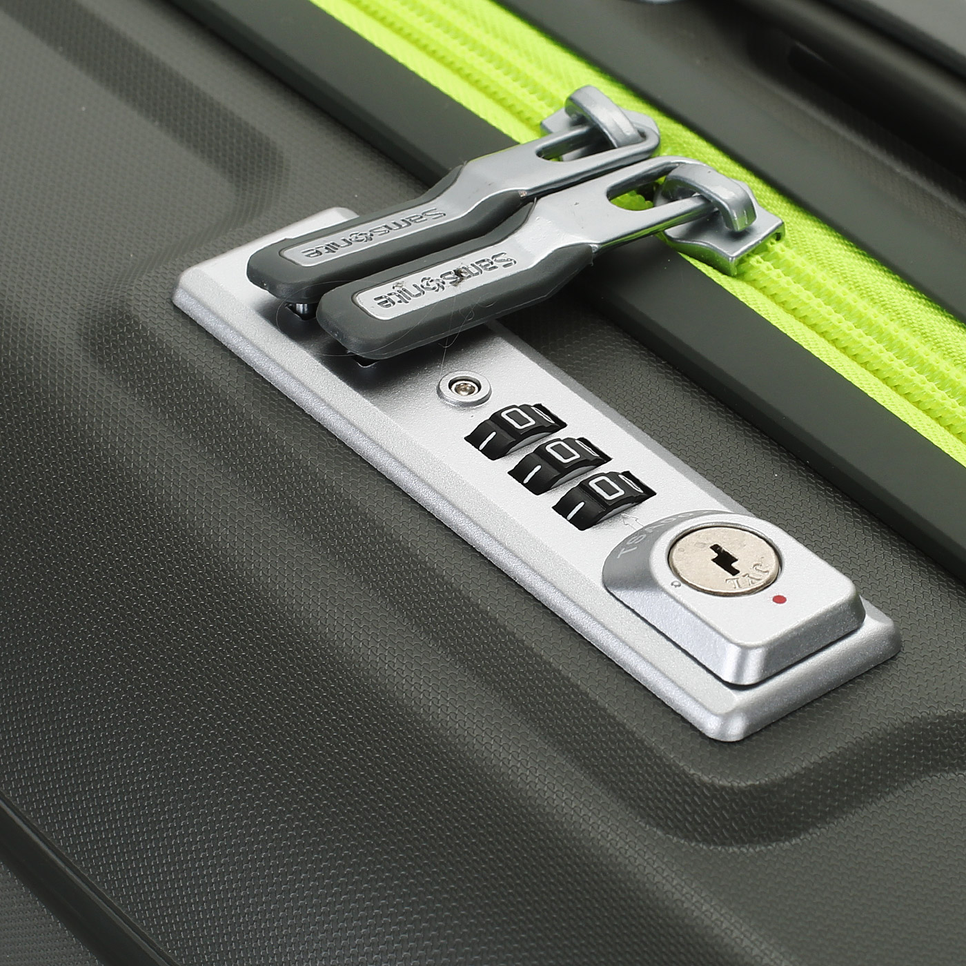 Чемодан для ручной клади из полипропилена с кодовым замком Samsonite Flux